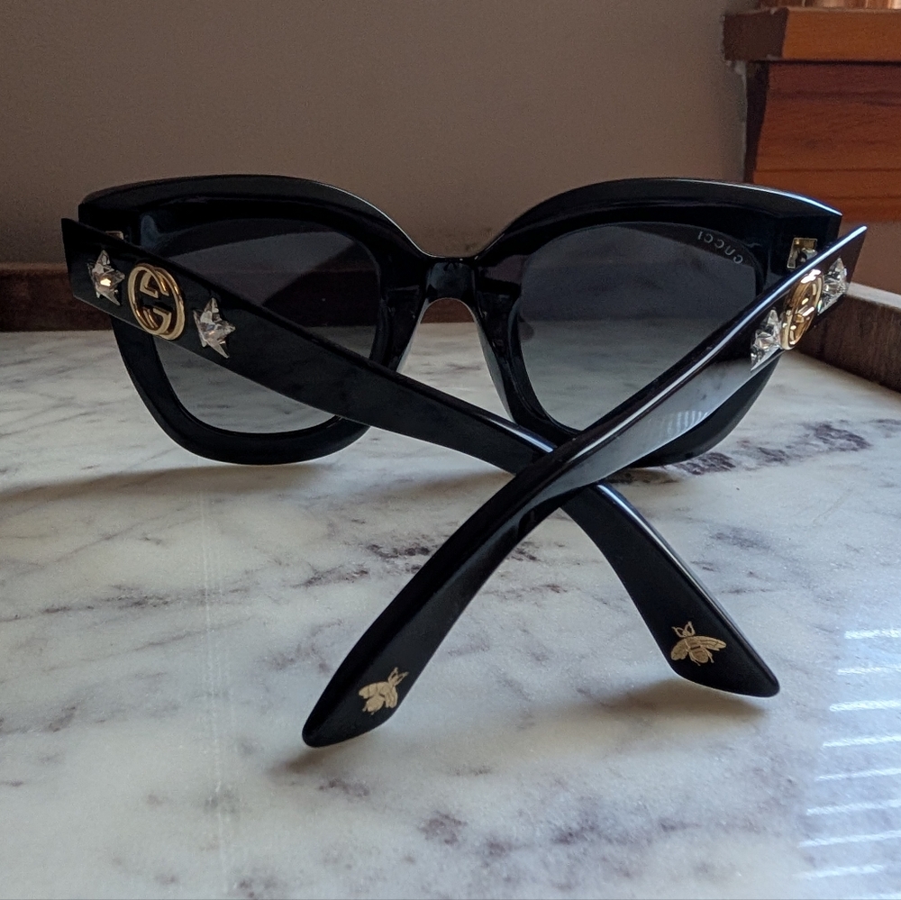 Gucci Black Sunglasses with Gold Accents - Picture 4 of 9